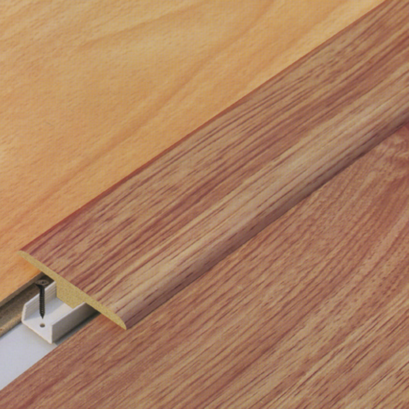 Let at installere Snap-In laminat T-støbning med skinne